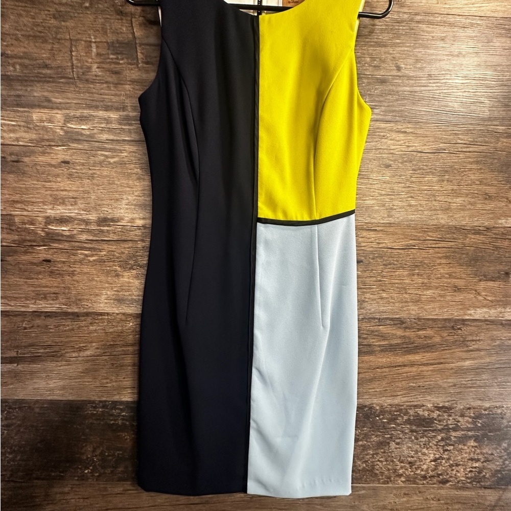 Nue by Shani Yellow and Blue Sheath Mini Dress Scoop Neck Sleeveless